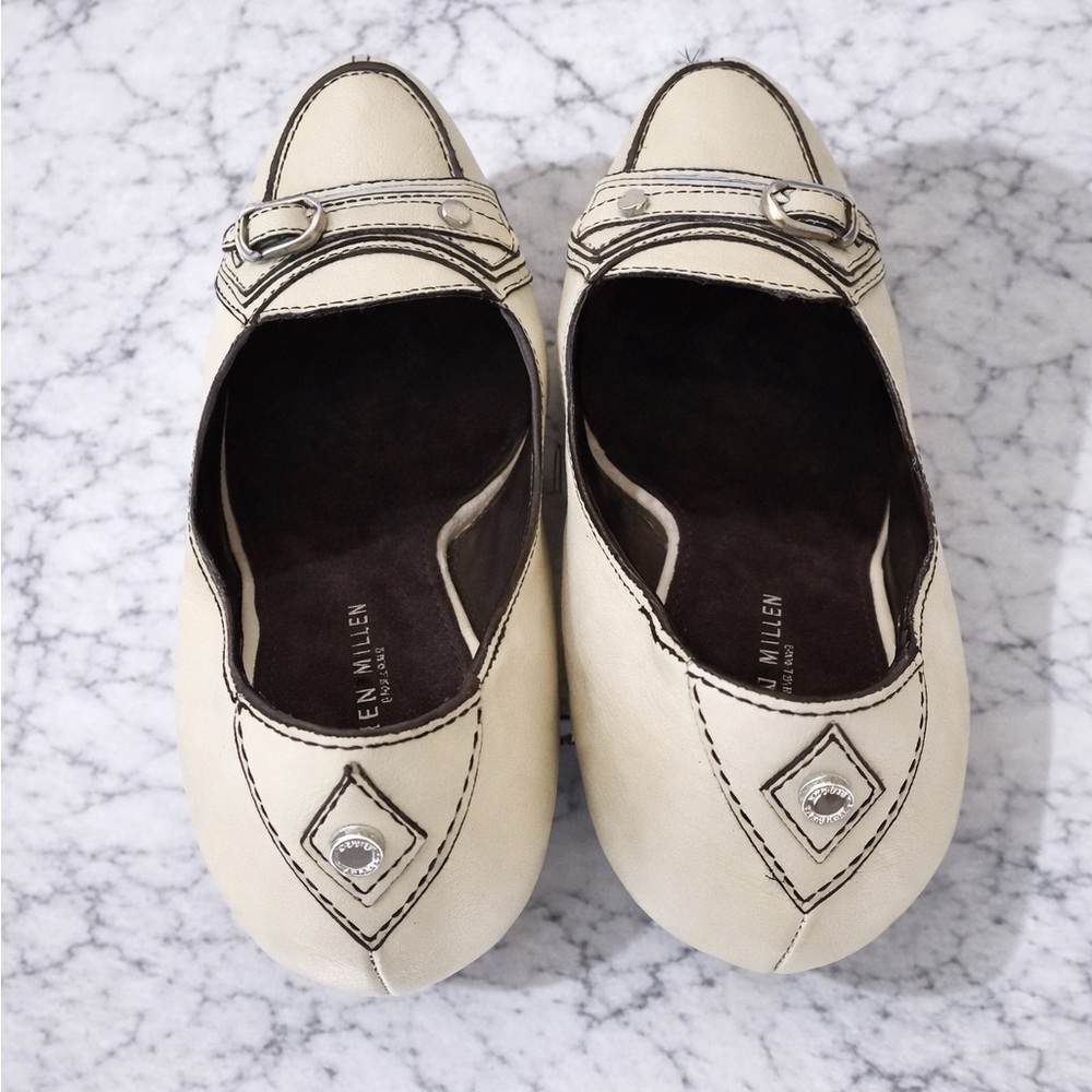 Karen Millen Cream and Black Heels - Picture 2 of 3